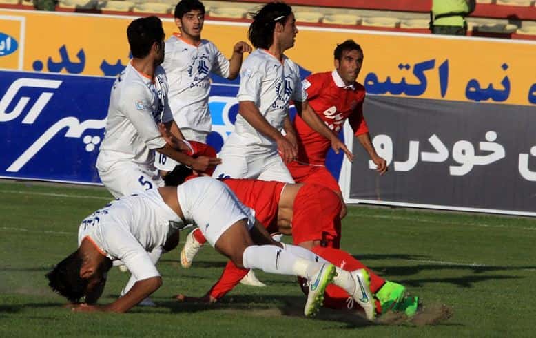 مشکل پور: مشخص نشد چرا داور گل را مردود اعلام کرد