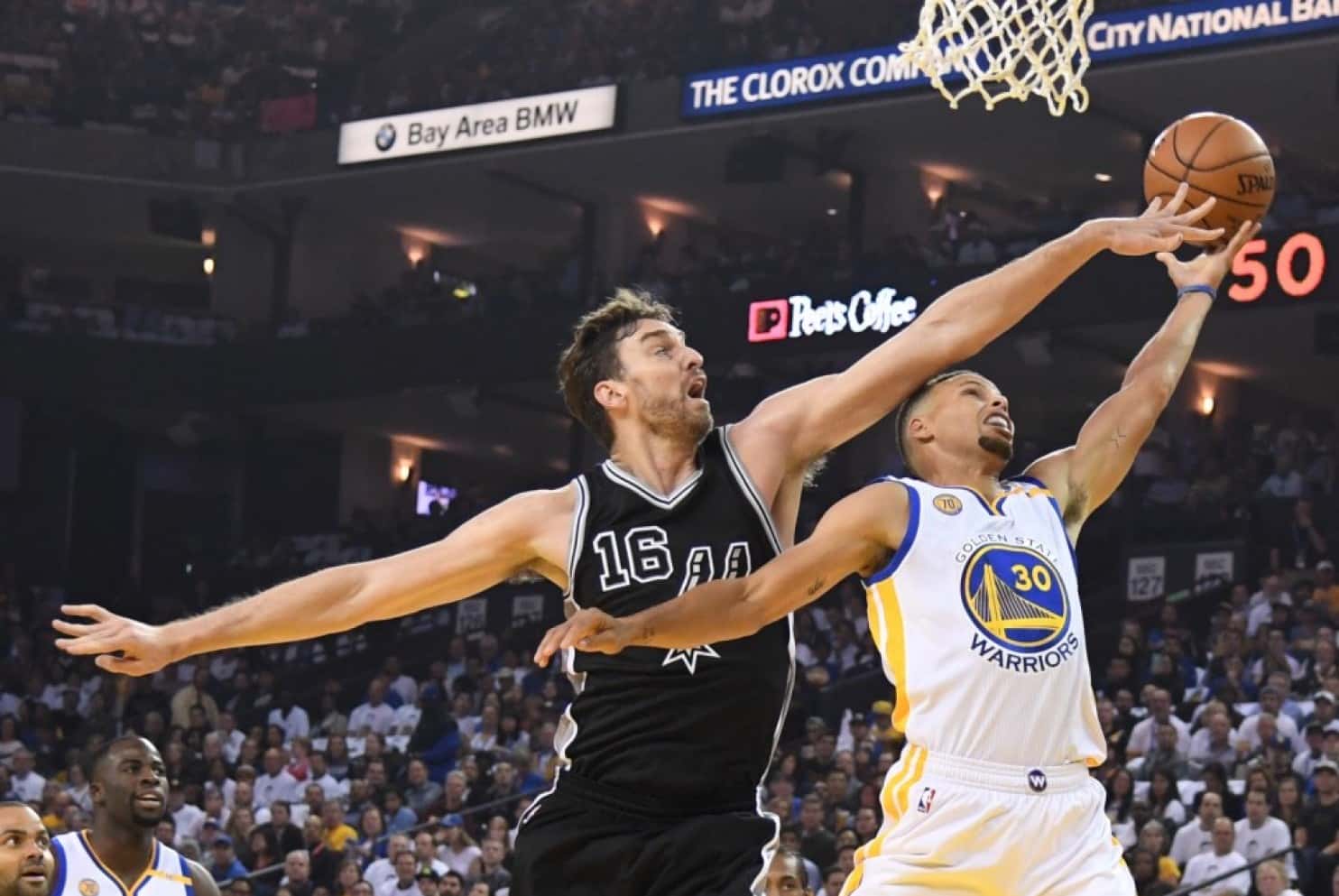 بسکتبال NBA؛ نگاهی به شروع نه چندان خوب وریرز در NBA؛ وریرز 4 ستاره 1 توپ