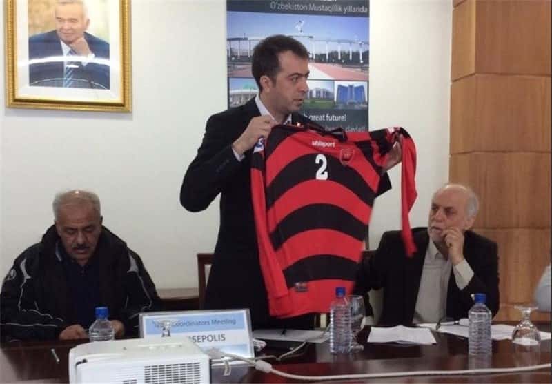 عکس روز؛ رونمایی از پیراهن جدید پرسپولیس