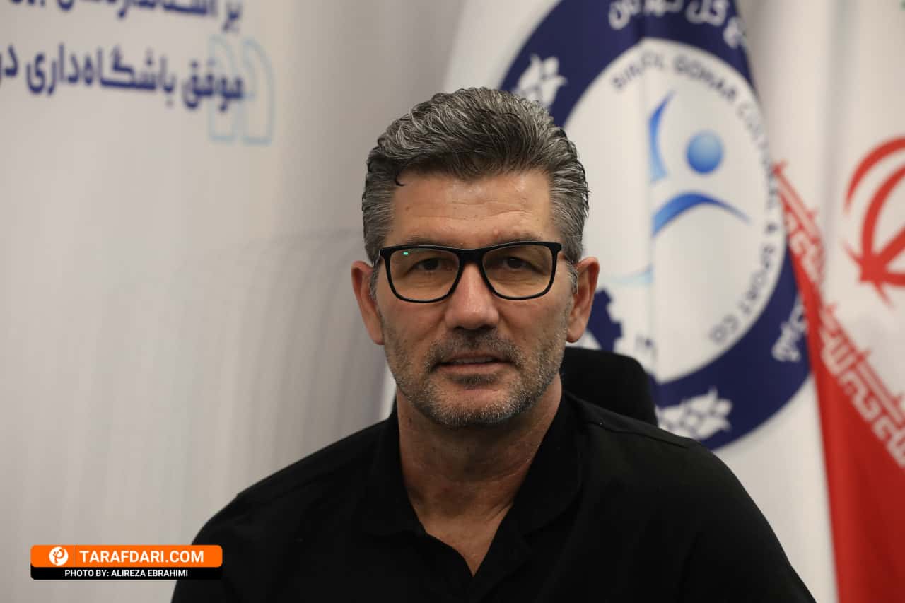مارینوس اوزونیدیس: فوتبال عربستان با ایران قابل مقایسه نیست؛ ارزش پول ایران؟ برای من اهمیتی ندارد!