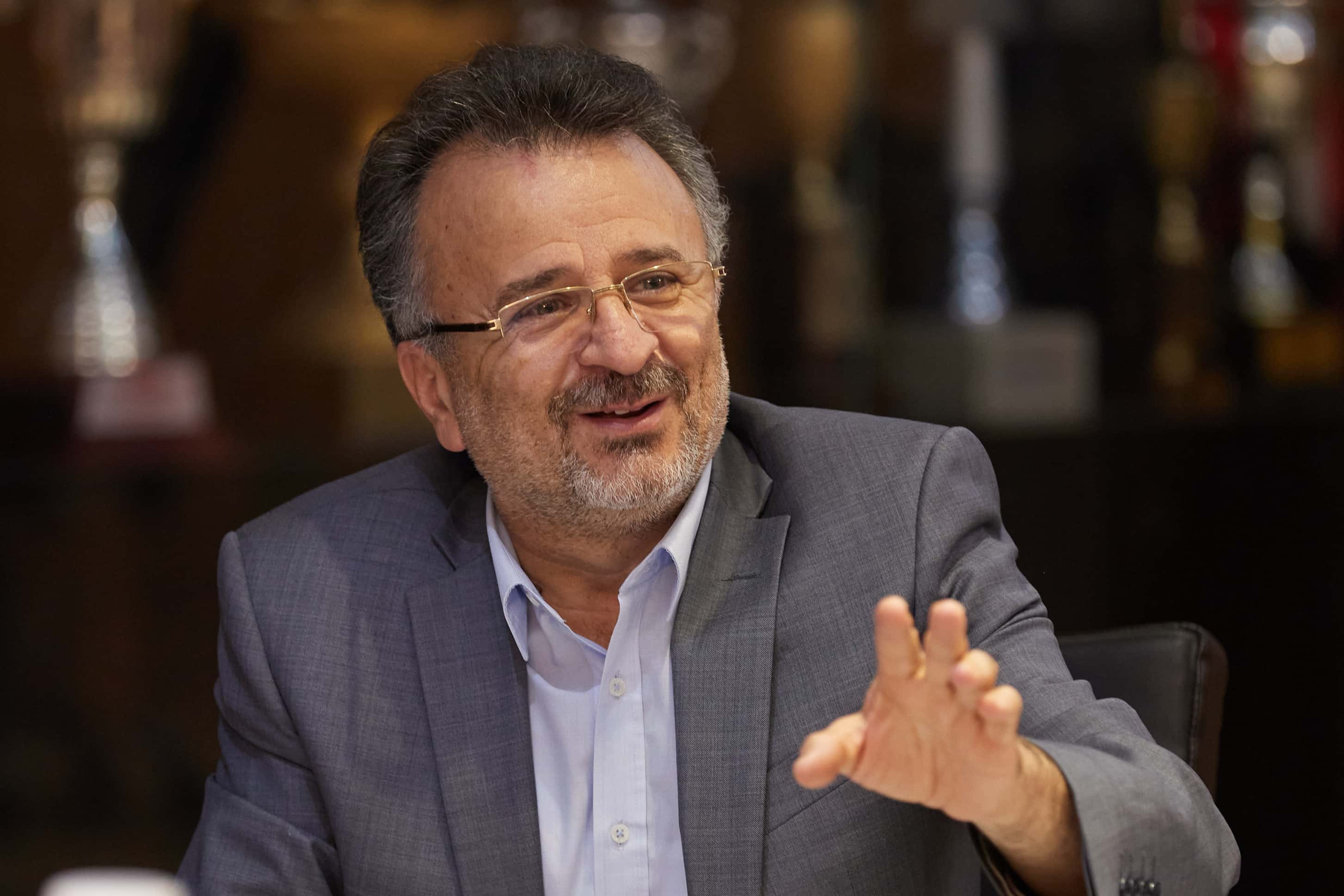 محمدرضا داورزنی: اگر با کولاکوویچ قطع همکاری نمی شد، باید 90 هزار یورو به او می دادیم