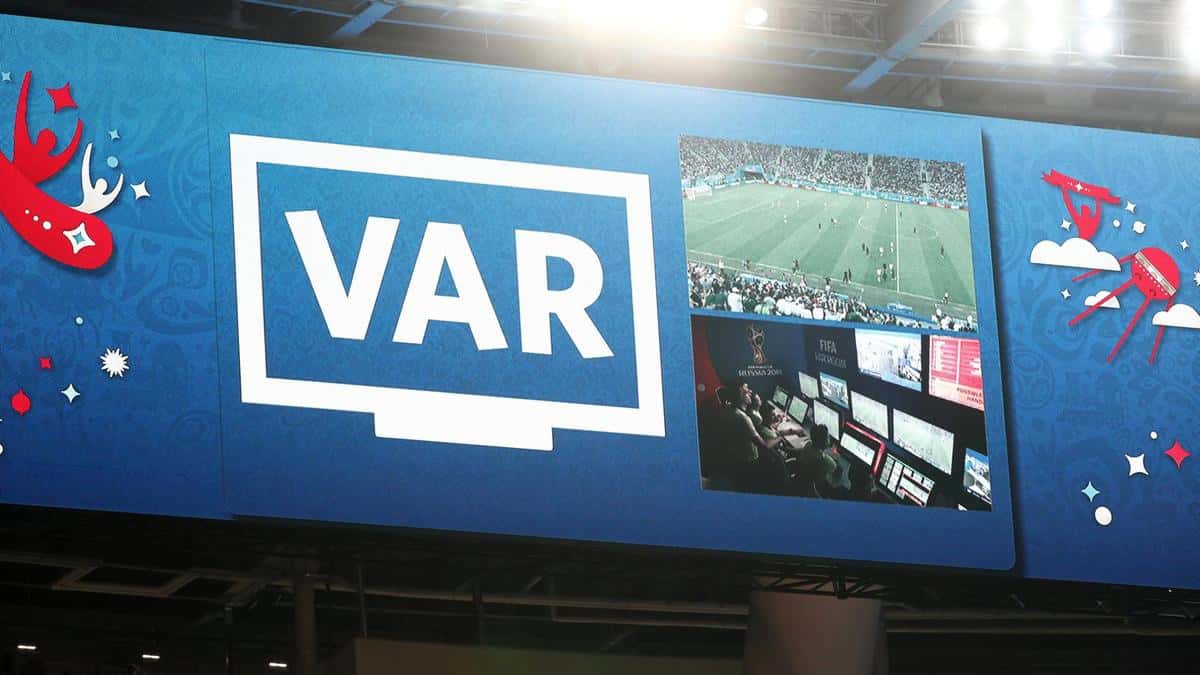 آشنایی بیشتر با VAR و مروری بر برخی باورهای اشتباه