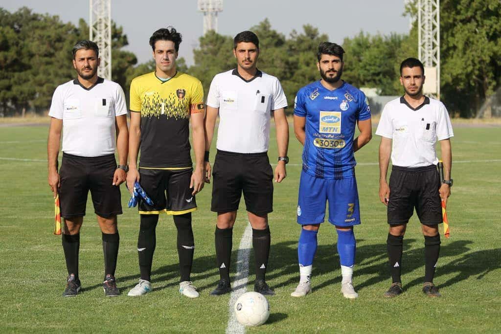 میلاد زکی پور در جریان بازی با رایکا مصدوم شد
