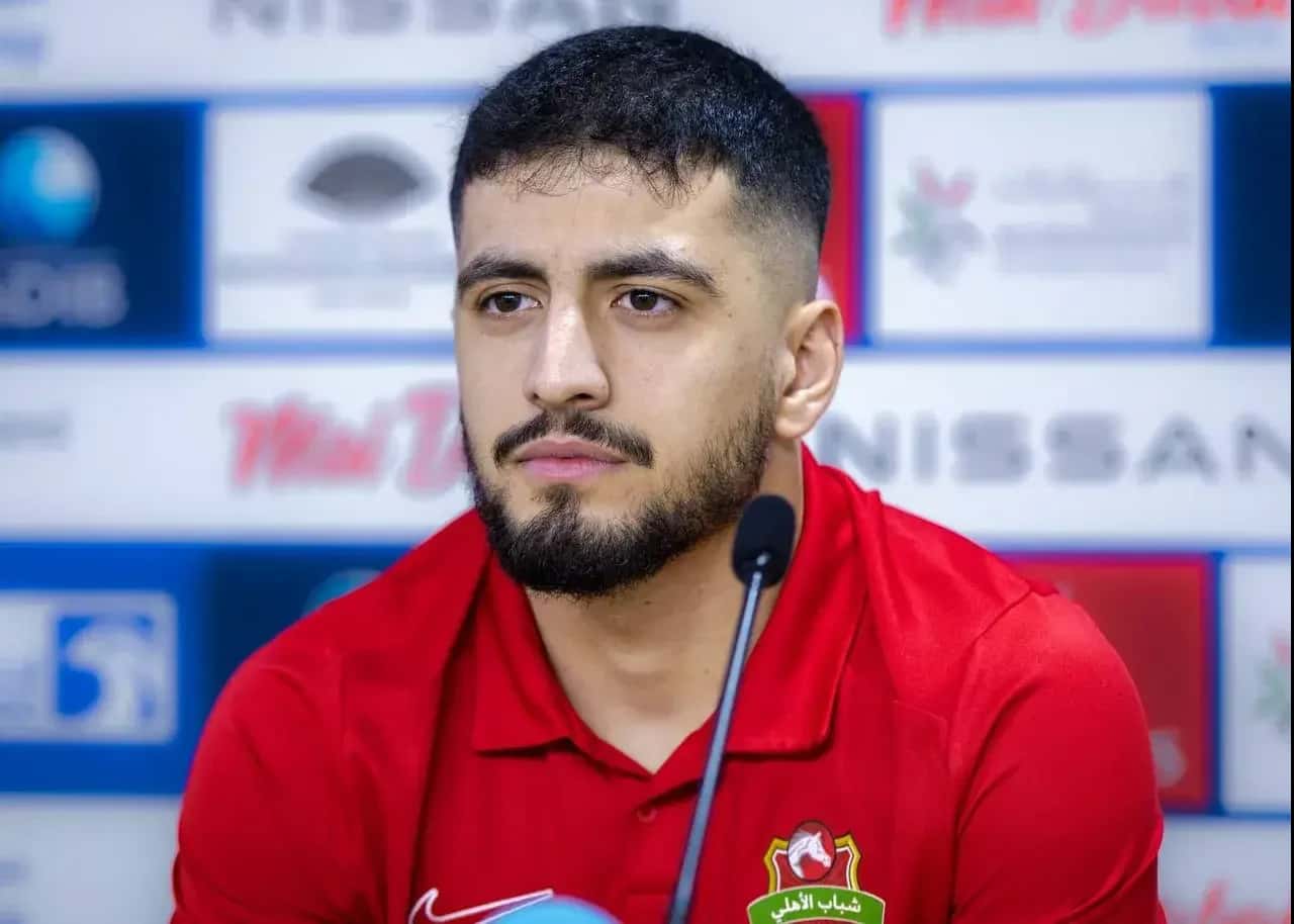 مدافع شباب الاهلی در تیررس پرسپولیس؛ یک لژیونر جای خالی میلاد محمدی را پر میکند؟