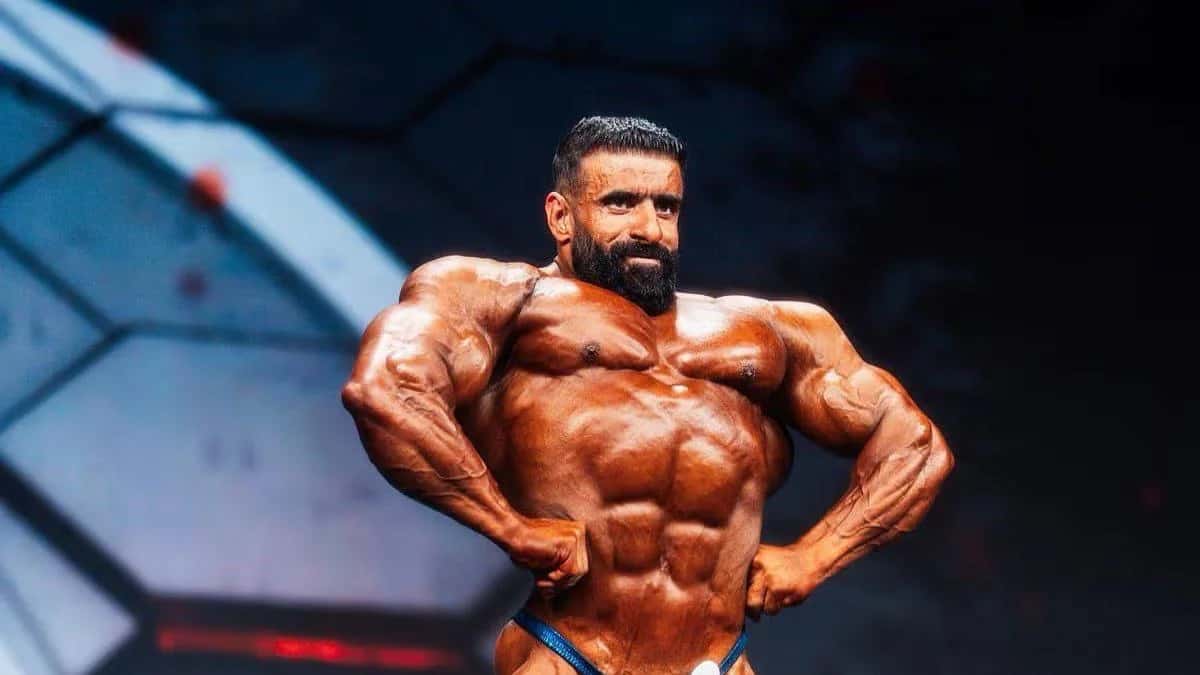 کنایه هادی چوپان به سلبریتیها؛ برای دیده شدن، روسری از سر ناموسم برنداشتم!
