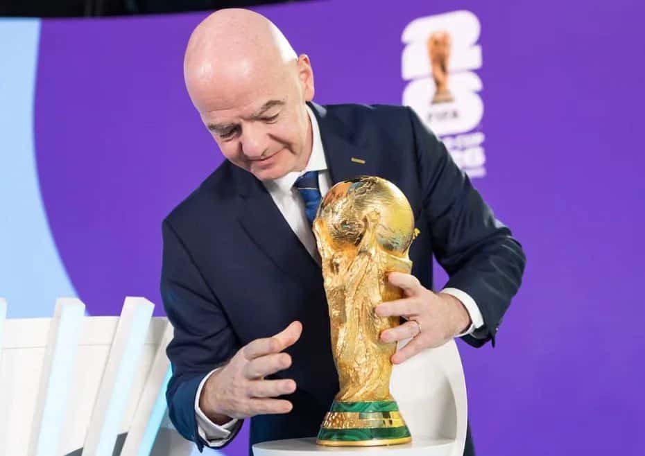 بیقراری فیفا برای برگزاری جام جهانی 2030 با 64 تیم