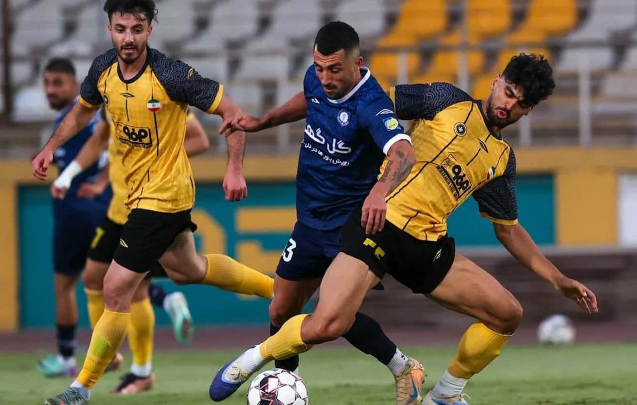 پرسپولیس و استقلال ناکام ماندند؛ امین حزباوی در سپاهان ماندنی شد