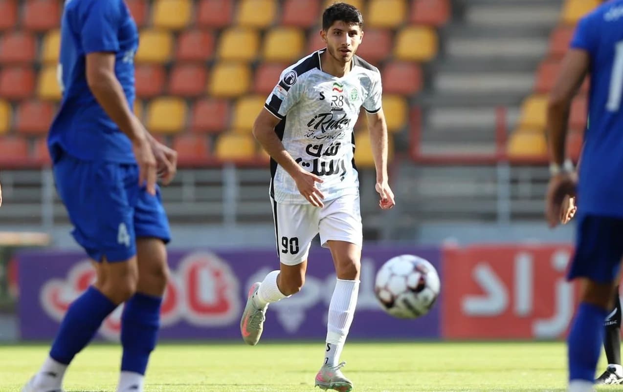 رسمی؛ کوروش اژدهاکش به پرسپولیس پیوست