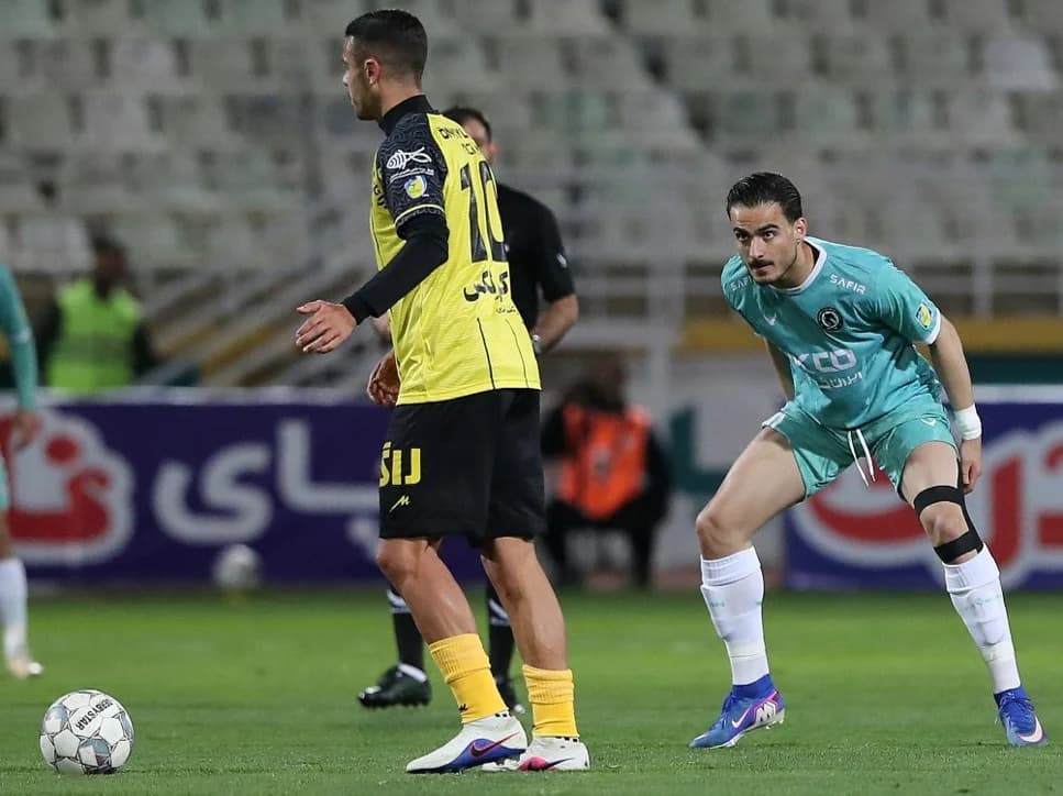 علاقه سپاهان به گزینه پرسپولیس؛ کسری طاهری زمستان، تهران را نمیبیند؟