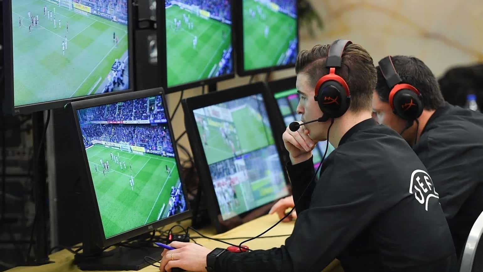 داوران Var یوفا