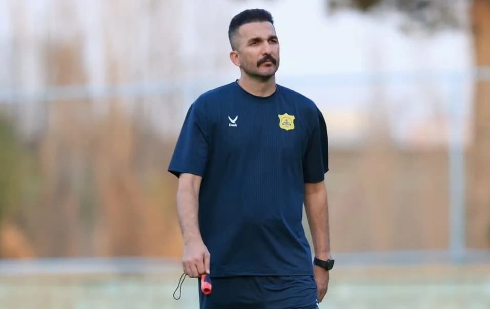 محمد نوری: بازیکن ملوان باید اخراج میشد؛ چرا VAR نبود؟