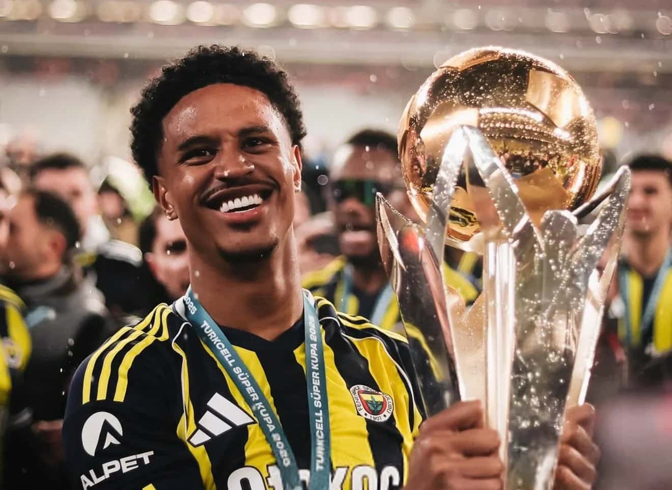 انتقال جیدن اوستروولده به رم منتفی شد