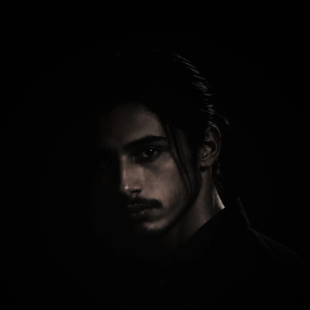 آریا آذر