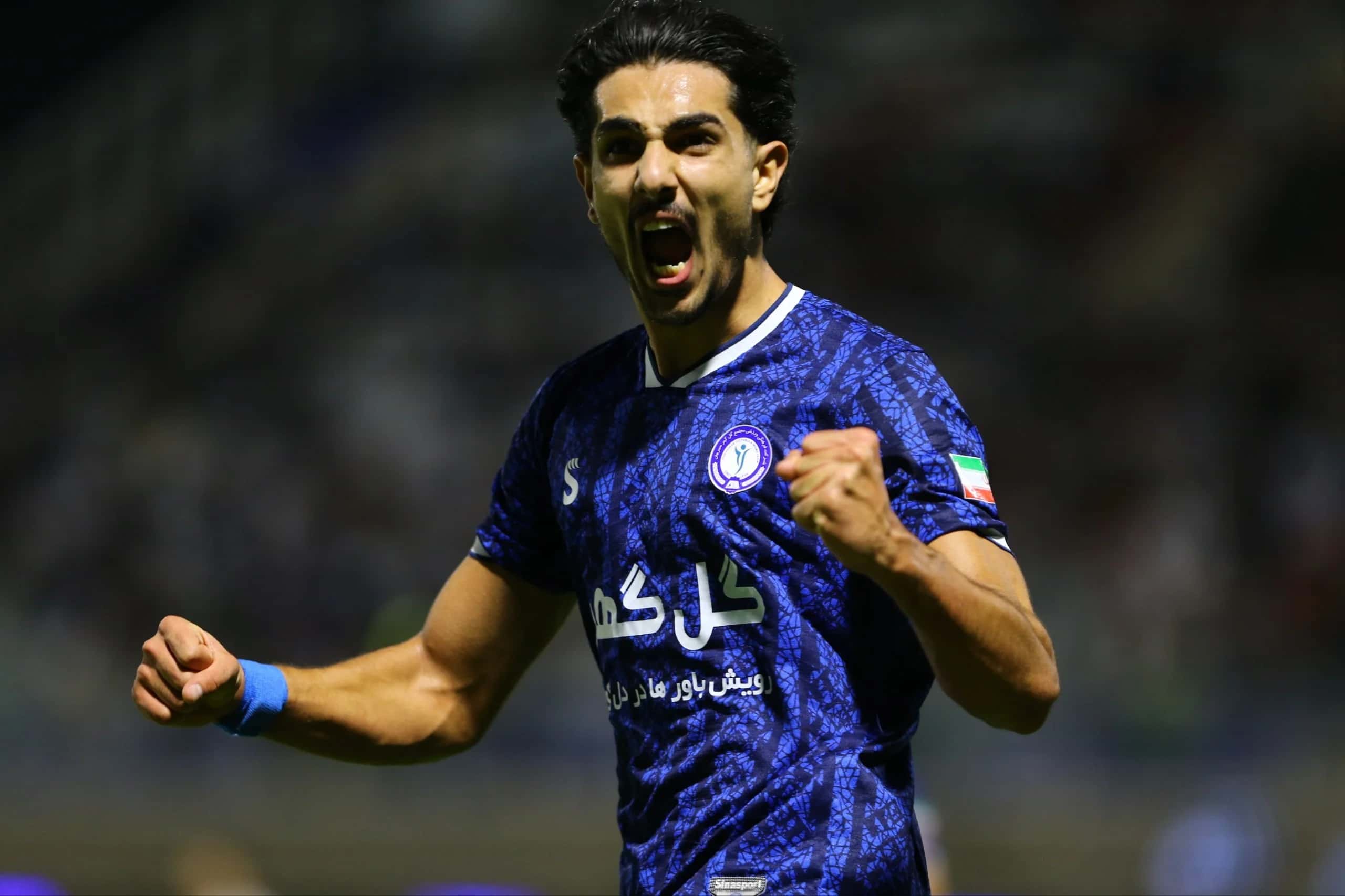 گل گهر 3-0 استقلال خوزستان؛ تاجگذاری سرمهایپوشان کویر در سیرجان؛ آبیهای جنوب سه بار زانو زدند