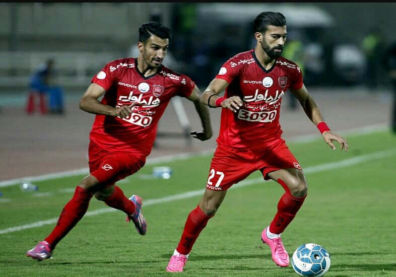 اقدام فرهنگی هواداران پرسپولیس و تقدیر از آنها توسط سرخپوشان