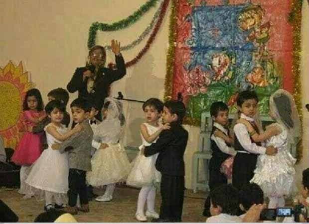 این عکس امروز تو یکی از مهدکودک های ایران گرفته شده که دیدنش خالی از لطف نیست برای دوستان