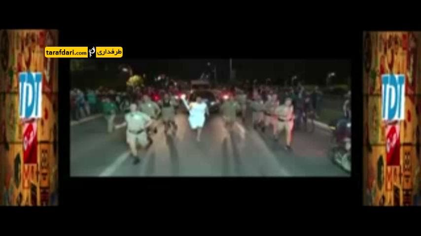 ویدیو؛ حمله یک شهروند برزیلی برای خاموش کردن مشعل المپیک یورو
