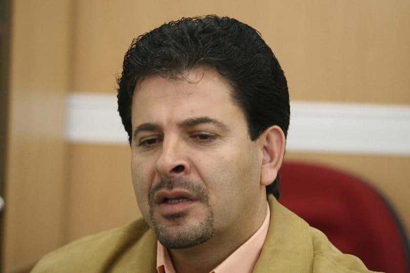 صادق درودگر پیراهن اهدایی فرانچسکو توتی را به مزایده گذاشت