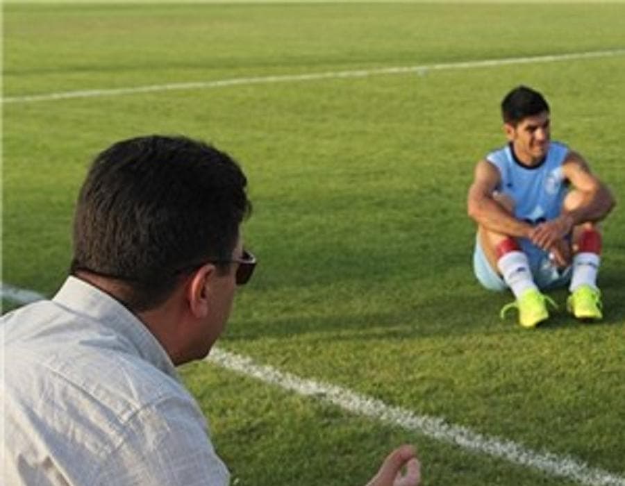 قلعه نویی خطاب به بازیکنان: هیچکس پاسخ صادقیان را ندهد
