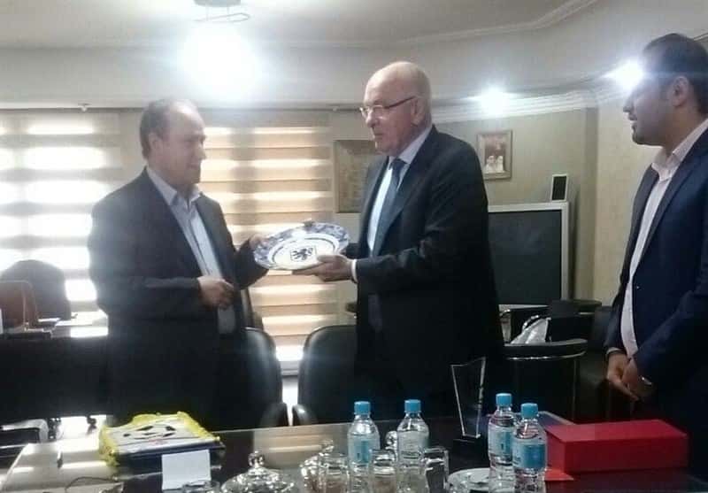 فن پراخ: از فدراسیون ایران در بخش بانوان و فوتبال پایه کمک میخواهیم
