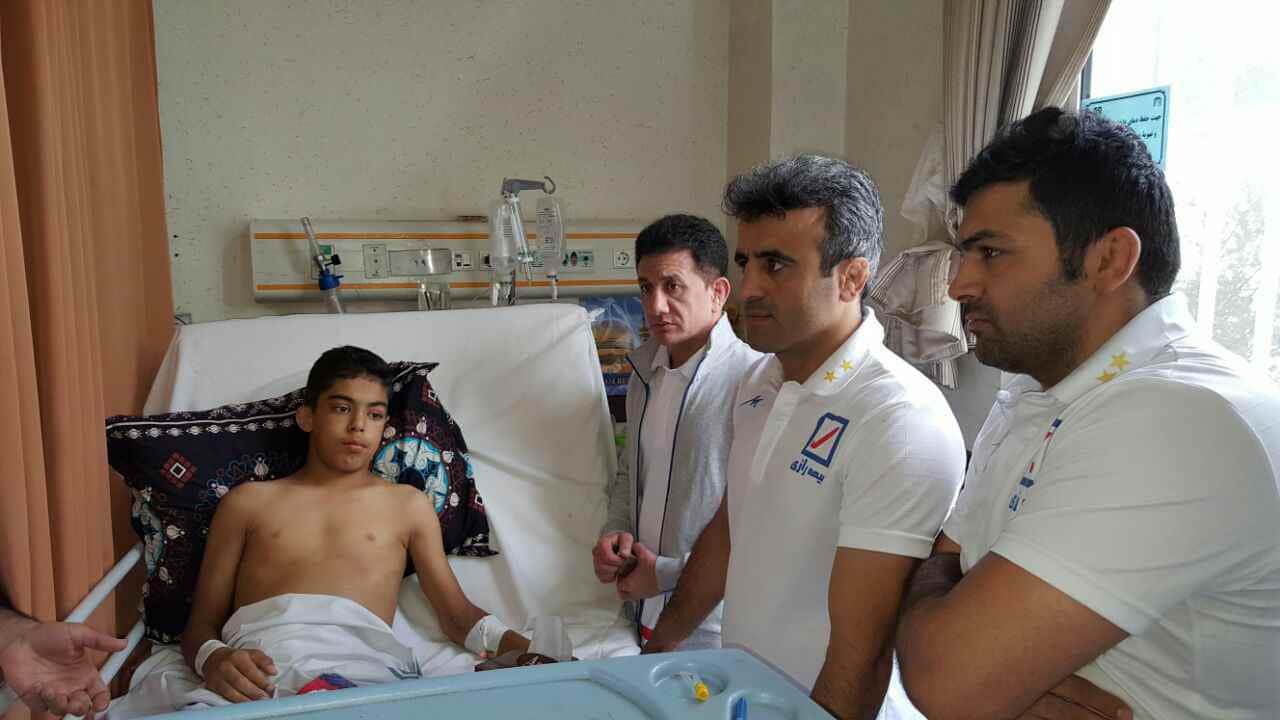 برای قهرمان ۱۶ساله، آرمیده در بستر بیماری دعا کنید