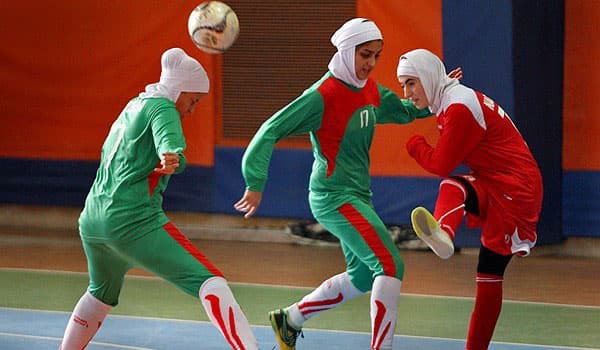 لیگ برتر فوتبال و فوتسال بانوان باز هم به تعویق می افتد؟