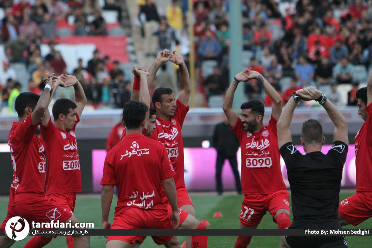 سید جلال حسینی: پورحیدری زندگیاش را برای استقلال گذاشت و احترامش واجب است؛ قرار باشد دوباره به باشگاه نفت بروم باید چیزی را بشکنم!