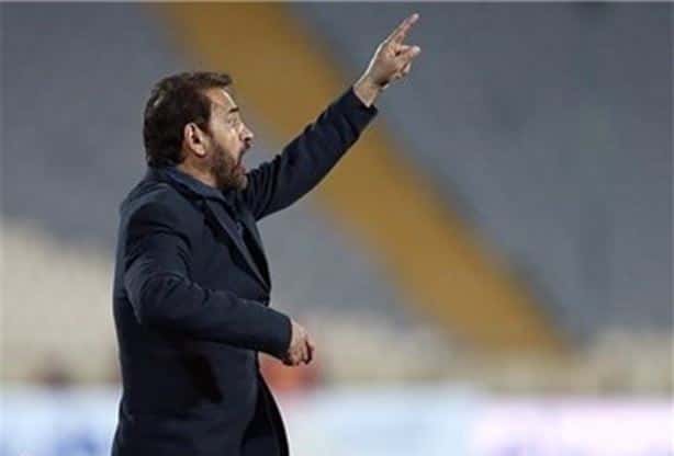 کریمی: خط دفاعی ذوبآهن حتی یک اشتباه هم نداشت؛ من مظاهری را به فوتبال برگرداندم