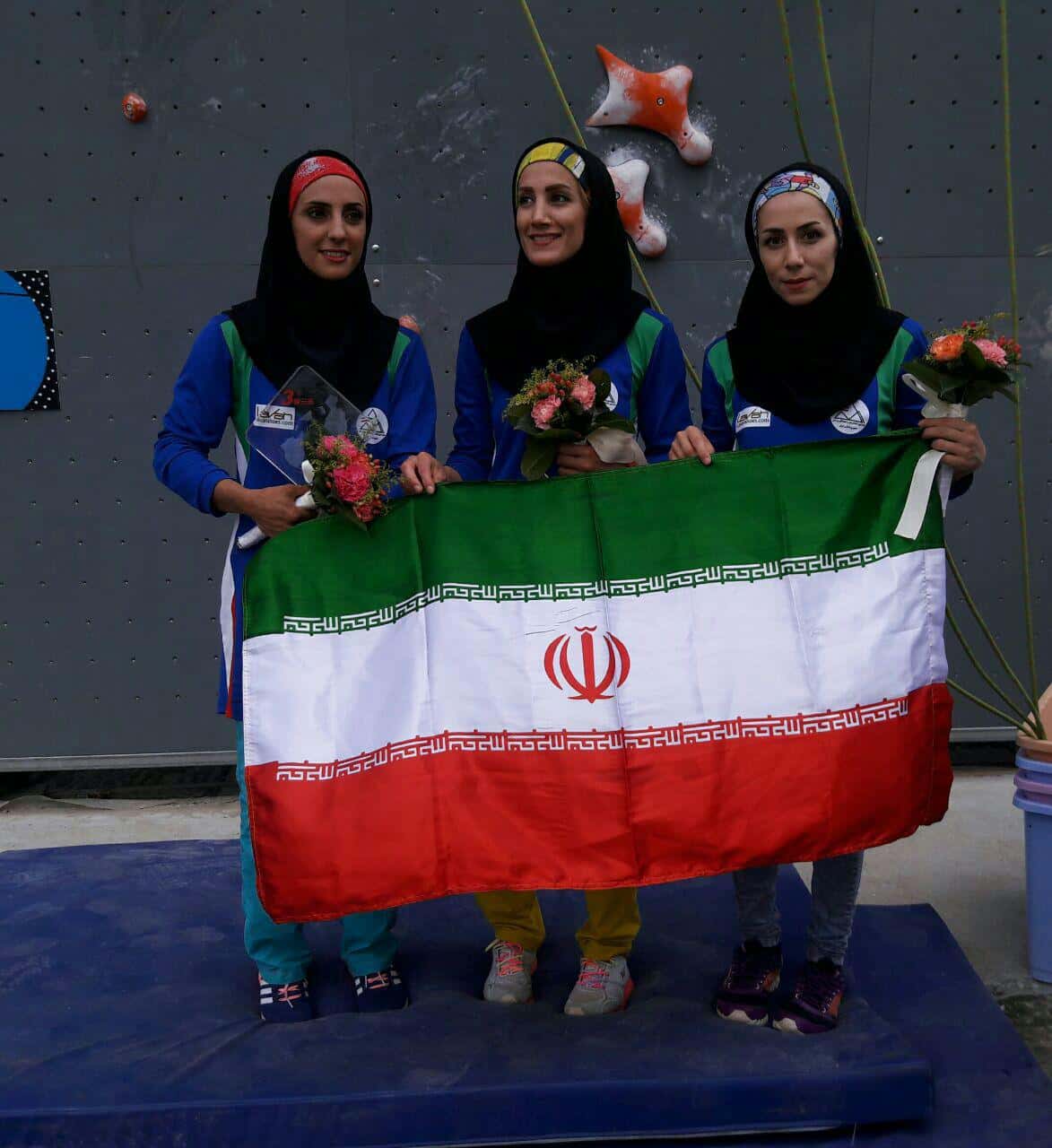مراسم اهدای مدال برنز به تیم ملی سنگنوردی بانوان(عکس)