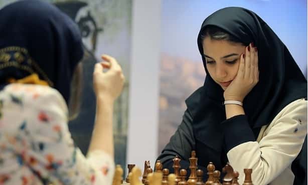 سارا خادم الشریعه