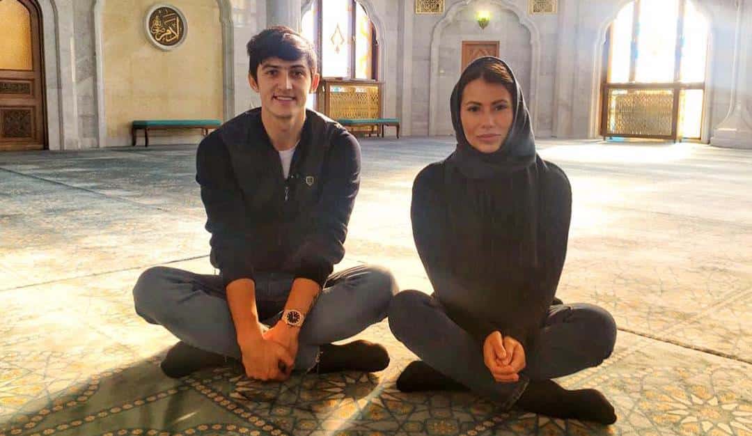 لژیونر-بازیکن تیم ملی-مهاجم تیم ملی-بازیکن ایرانی روستوف روسیه-ماریا کومندنایا-مجری قرعه کشی جام جهانی-سردار آزمون
