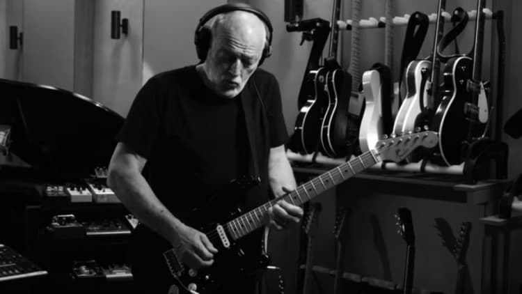 دانلود Faces of stone - David Gilmour به همراه Lyrics