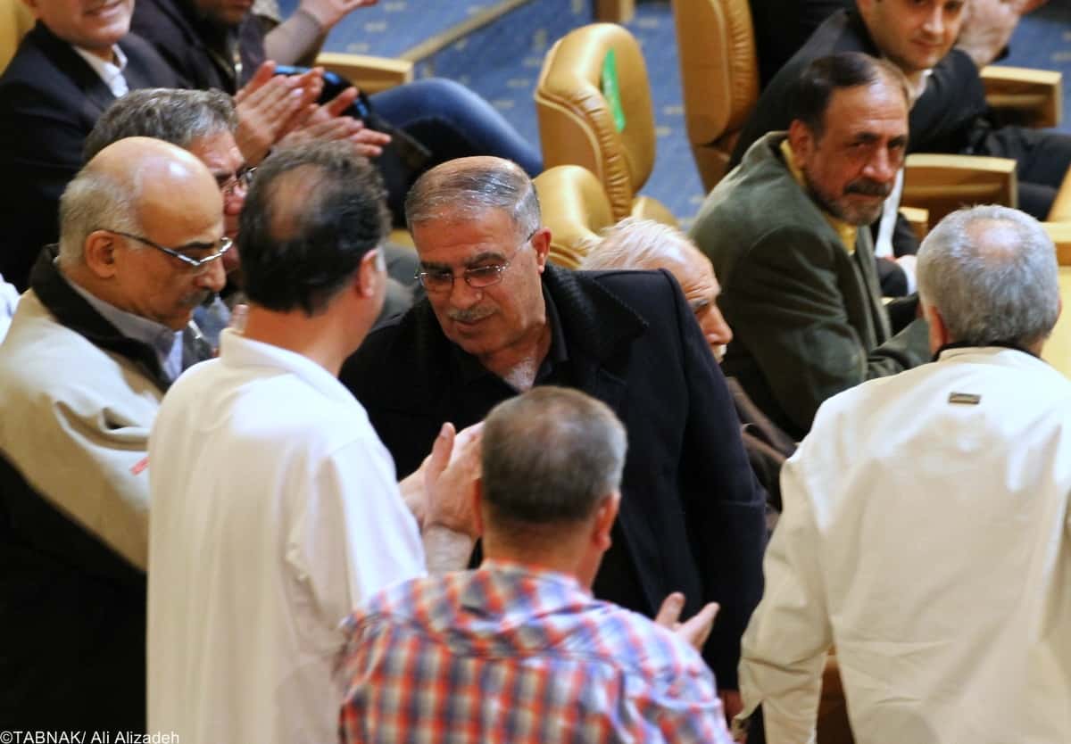 روشن: صادقی را از استقلال بیرون کردند