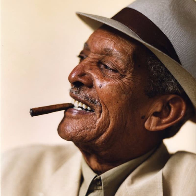 ترانه اسپانیایی زیبا به نام " Guantanamera " از خواننده کوبایی " Compay Segundo "