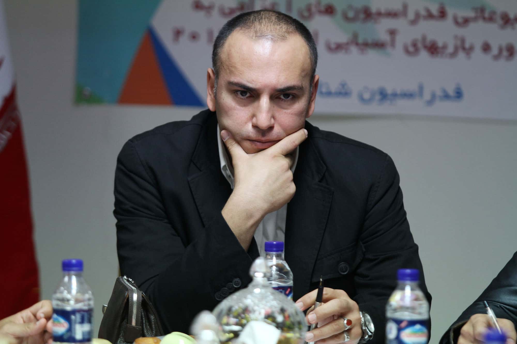 رضوانی رییس فدراسیون شنا ماند