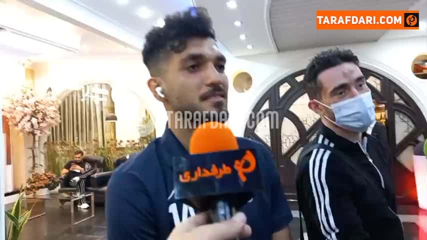 زبیر نیک نفس: من بازیکن فولاد بودم و با فولاد قهرمان جام حذفی شدم / الان بازیکن استقلال هستم و تمام توان خودم را میگذارم / فیلم