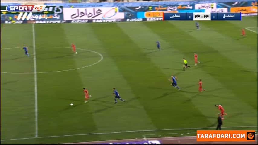 برخورد ضربه صابر حردانی به تیر دروازه استقلال (استقلال 0-0 نساجی)