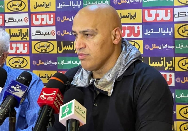 علیرضا منصوریان: تنها تیمی هستیم که برایمان پنالتی نگرفتهاند