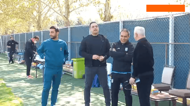 حضور فرشاد پیوس و سیامک نعمتی در بازی پرسپولیس و تیم ملی امید / فیلم