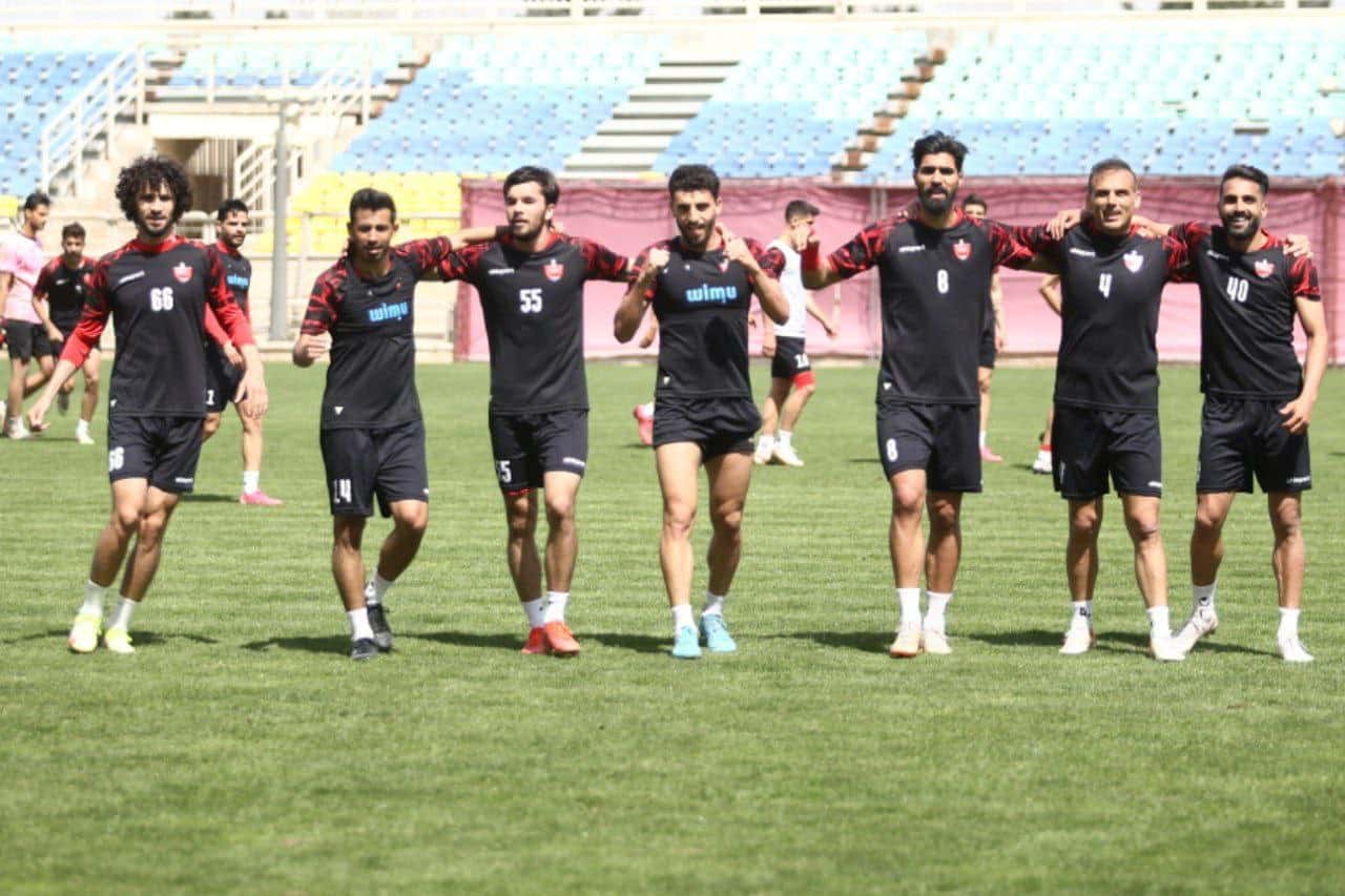 تمرین روز جمعه پرسپولیس با حضور تاجیکی ها | گزارش تمرین