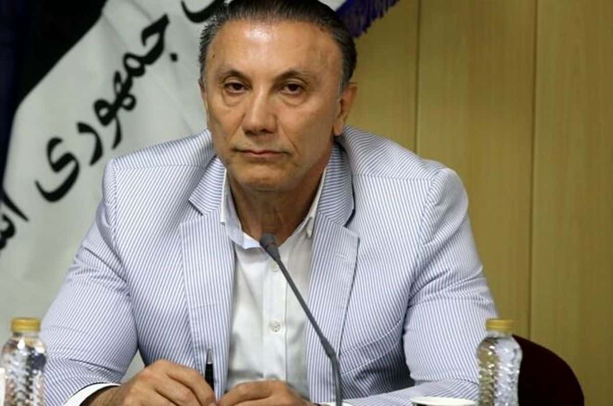 یه سایه بون، یه نیمکت؛ جای خالی یک مربی با دانش فنی بالا