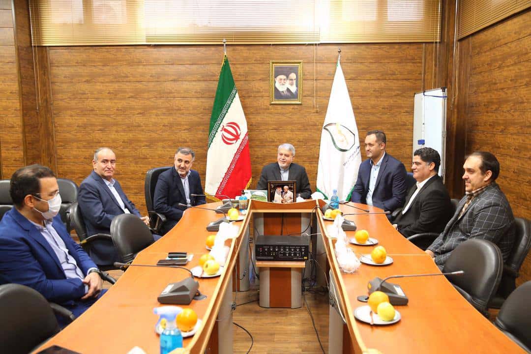 حضور صالحی امیری در فدراسیون ورزش های زورخانه ای و کشتی پهلوانی