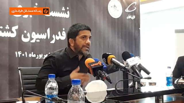 دبیر: پولادگر بگوید در 7 ماهی که در وزارت بوده، چه کار کرده است؟ / فیلم