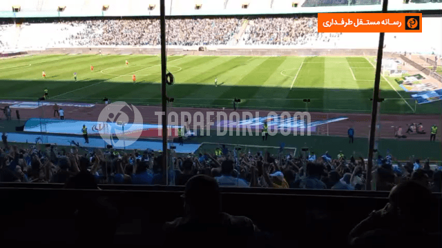 شادی هواداران استقلال بعد از گل پیمان بابایی / فیلم