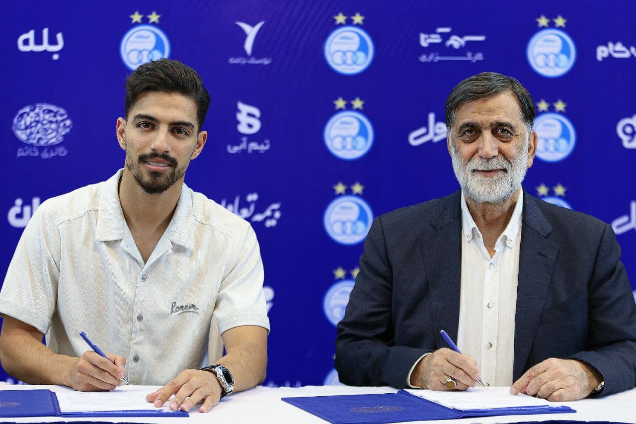 سبحان خاقانی قرارداد خود را با استقلال تمدید کرد