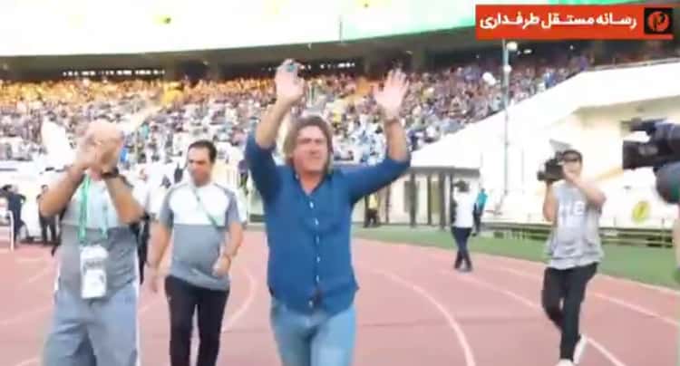 تشویق ریکاردو ساپینتو توسط هواداران خانم هنگام ورود به ورزشگاه آزادی / فیلم