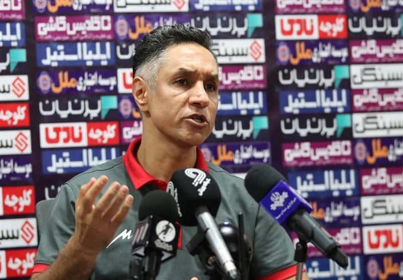 رجبی: داور بازی امروز در ۱۷ هفته گذشته قضاوت نکرده بود/ تراکتور به دلیل حضور هوادارانش برد!