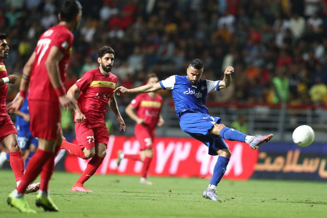 جدول رده بندی لیگ برتر / استقلال از پرسپولیس سبقت گرفت