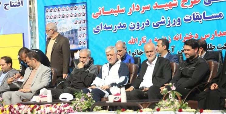 تجلیل فدراسیون فوتبال از آموزش و پرورش بابت 1363 زمین فوتبال