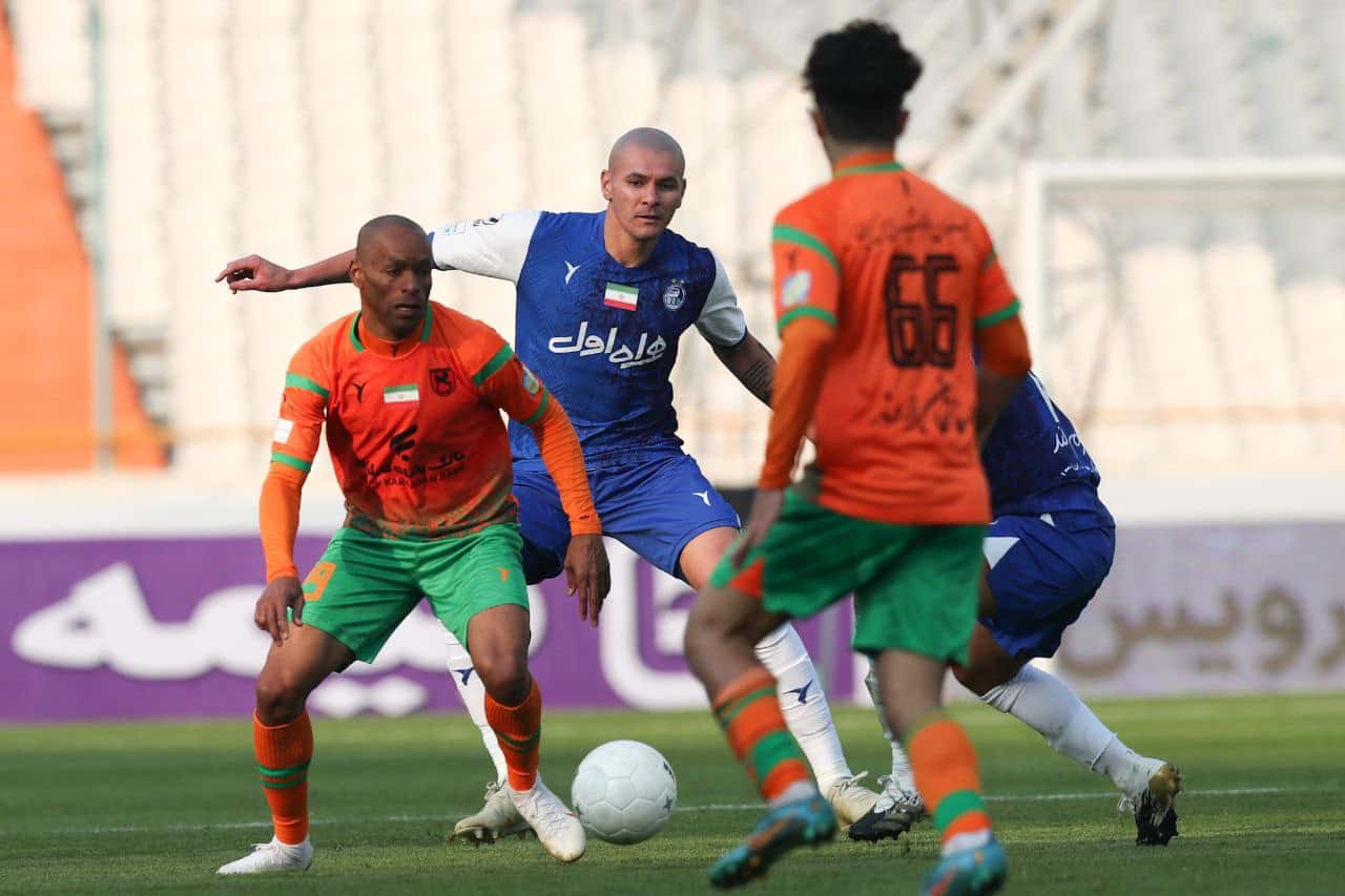استقلال 0-0 مس رفسنجان / توقف بیجا به نفع دیگر مدعیان
